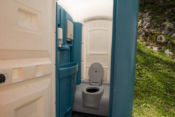 Best Portable restroom trailer rental  in Marysville, WA